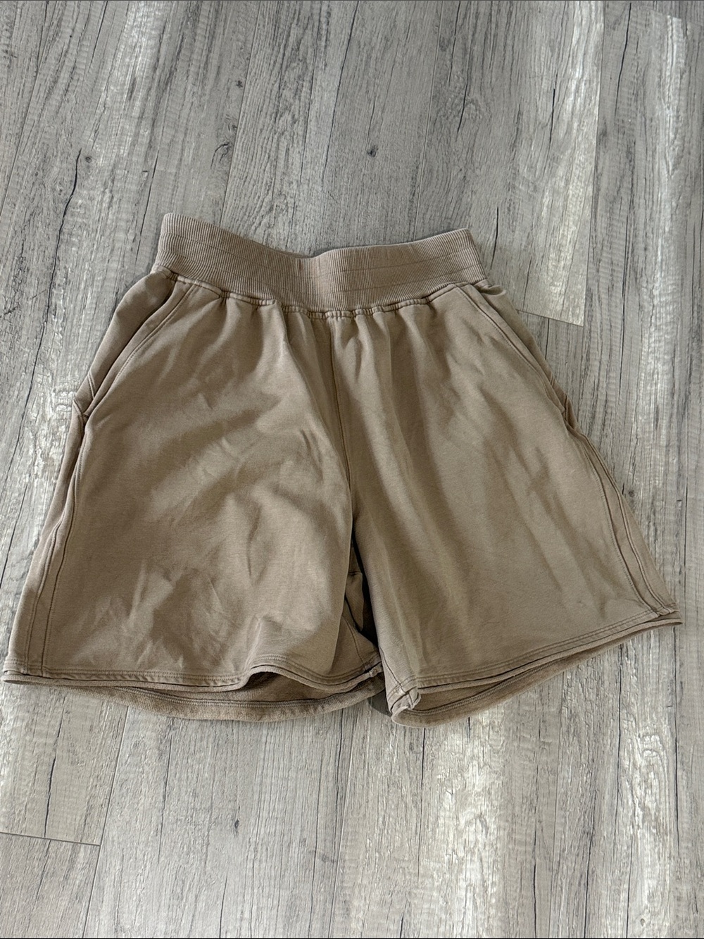 lululemon Stretch Woven Relaxed-Fit High Rise Short 4” - trench